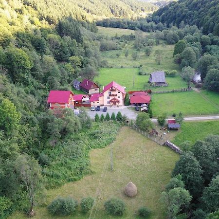 Pensiunea Claudia Scrind-Frăsinet Eksteriør bilde